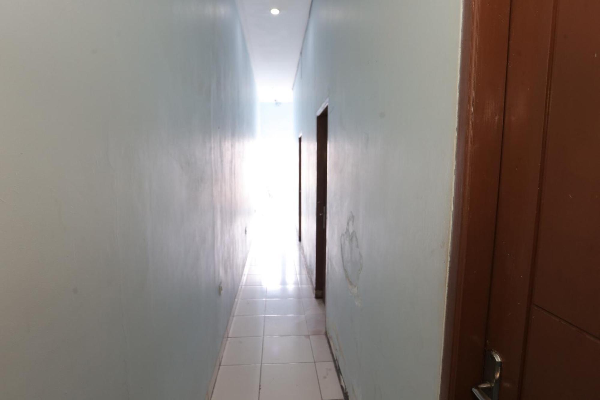 Oyo 93584 Rukotel South Tangerang Buitenkant foto